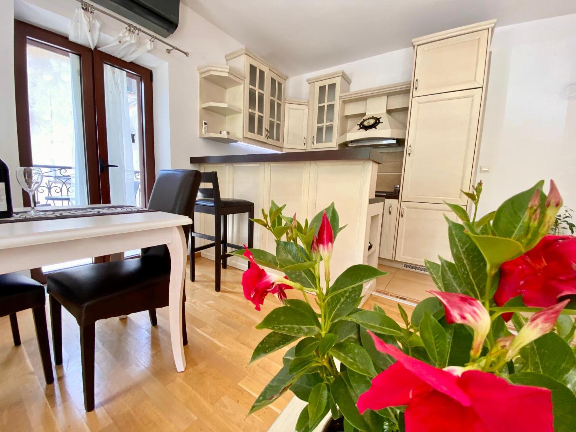 Fiumera Kotor Apartment ภายนอก รูปภาพ