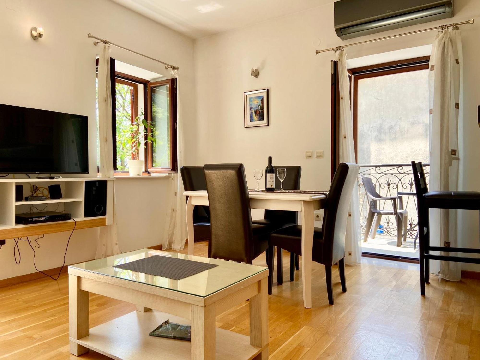 Fiumera Kotor Apartment ภายนอก รูปภาพ
