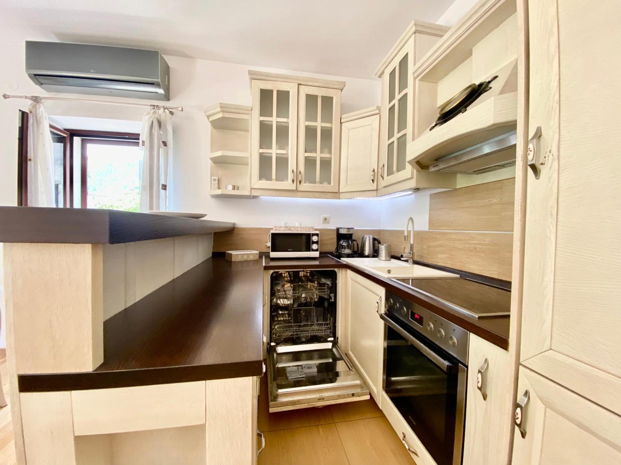 Fiumera Kotor Apartment ภายนอก รูปภาพ