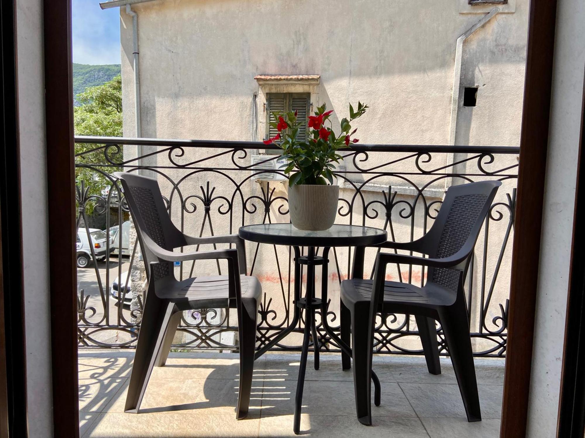 Fiumera Kotor Apartment ภายนอก รูปภาพ