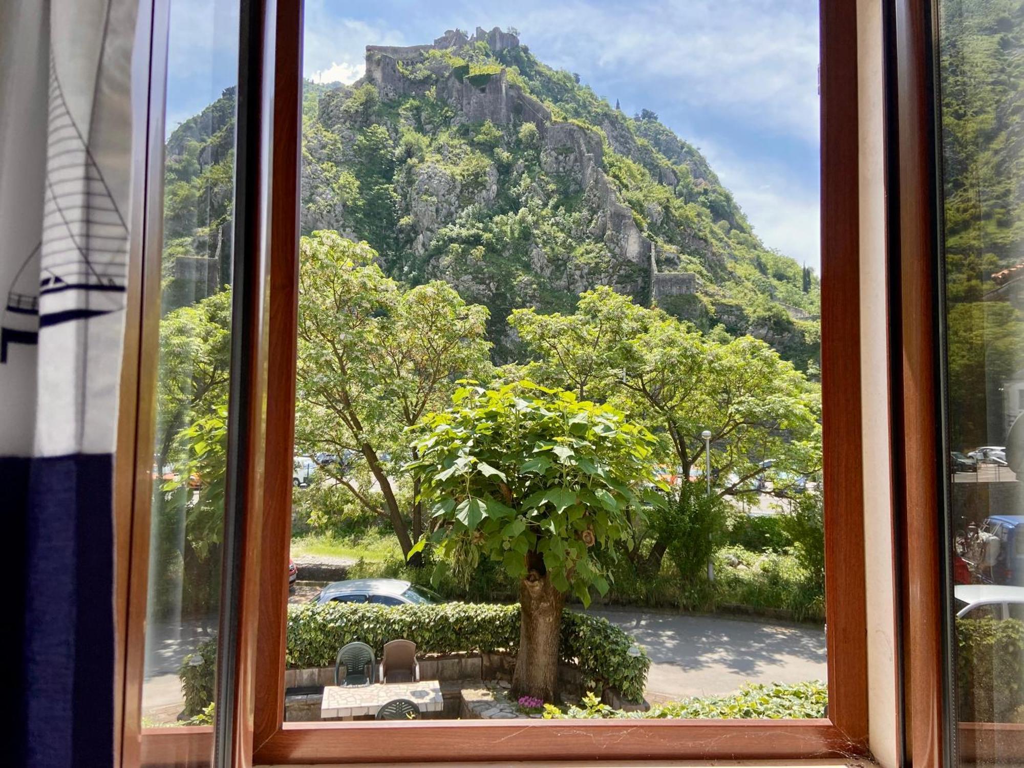 Fiumera Kotor Apartment ภายนอก รูปภาพ